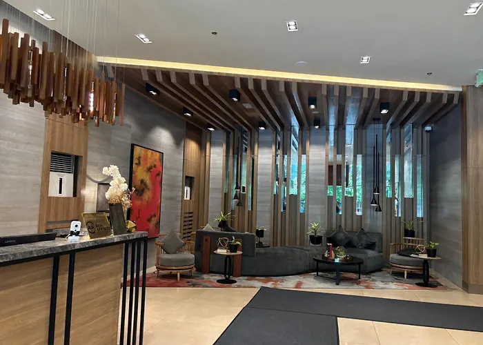 The Ellis Luxe 3*