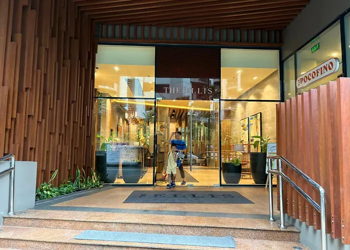 The Ellis Luxe Aparthotel