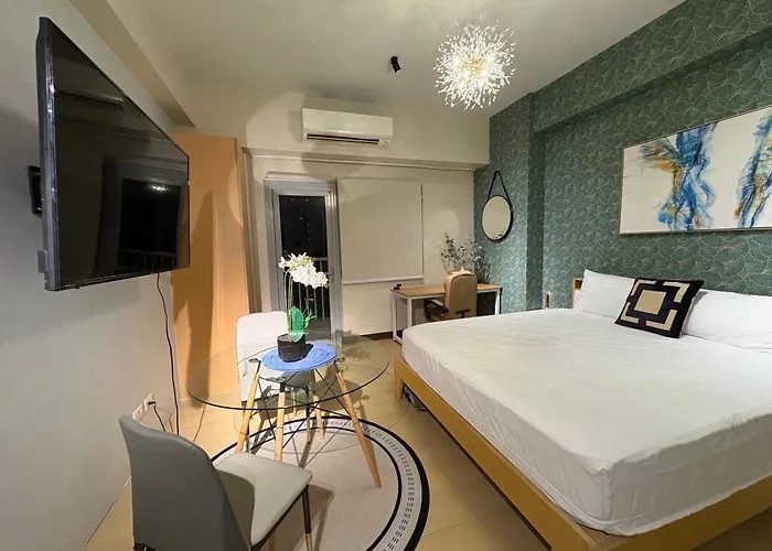The Ellis Luxe Aparthotel
